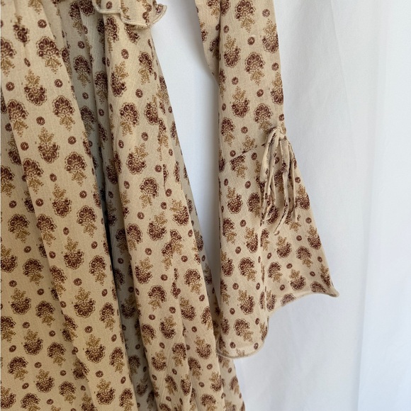 NWT American Eagle Cream Block Print Bell Sleeve Dress Tie Front Smocked Small - Picture 10 of 10